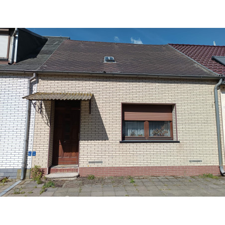 Einfamilien Reihenhaus für den Handwerker in Zahna